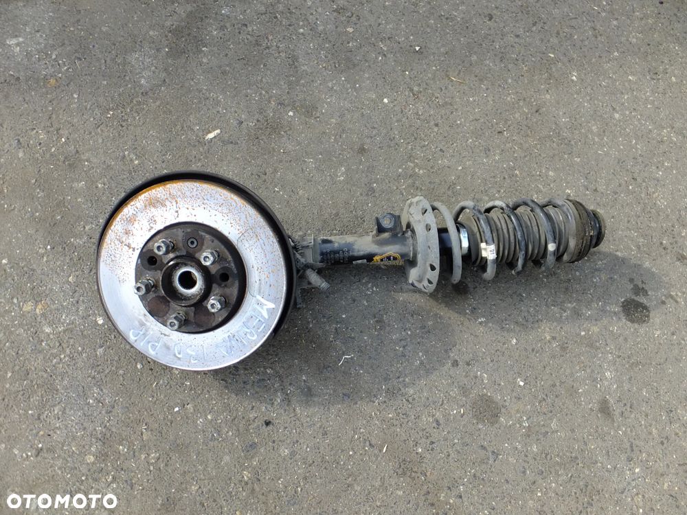 mcperson zwrotnica prawy przód opel meriva B 1,3 cdti 2010r - 1