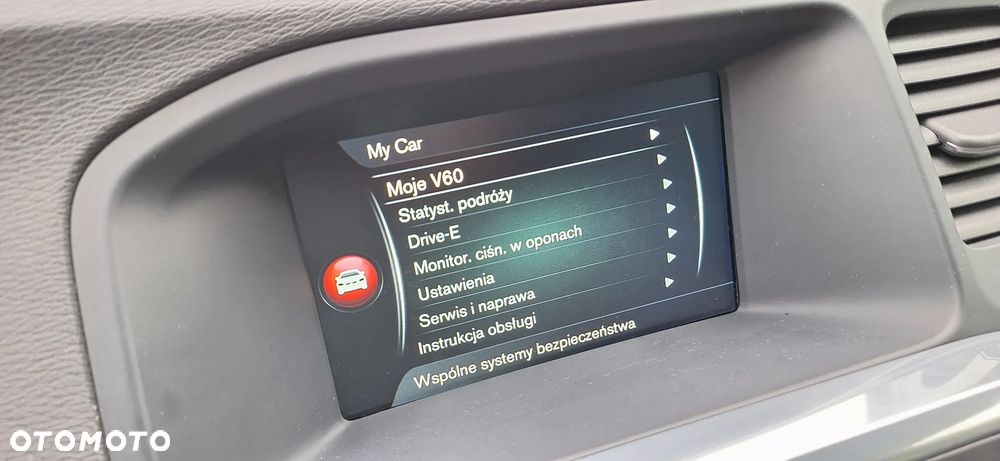 Volvo V60 Cross Country D3 Drive-E Summum - 32