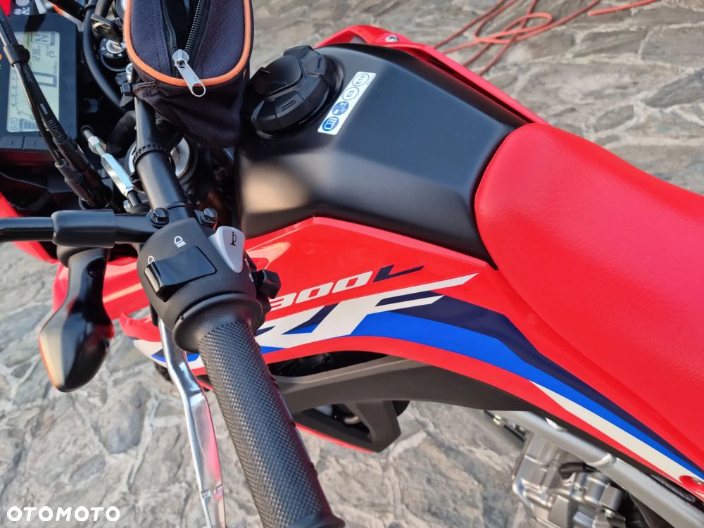 Honda CRF - 8