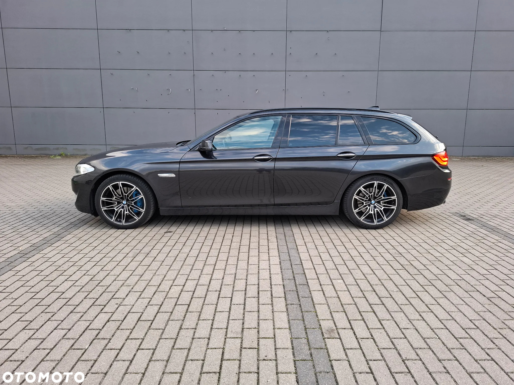BMW Seria 5 525d - 9