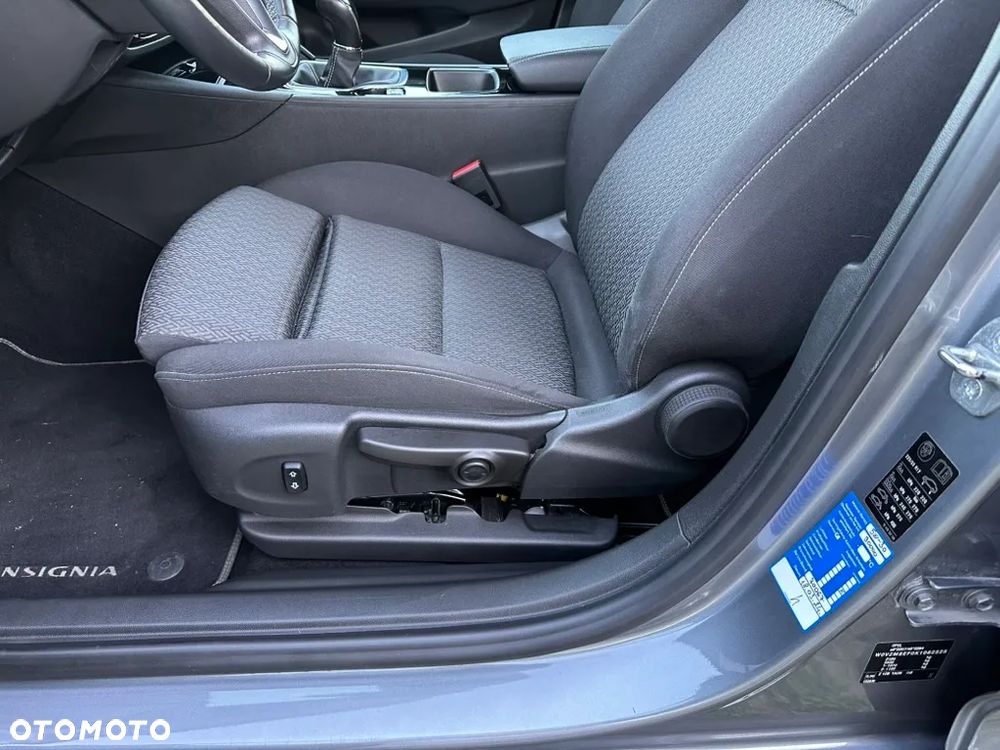 Opel Insignia - 17