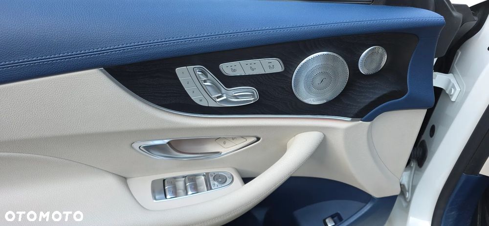 Mercedes-Benz Klasa E 400 4-Matic 9G-TRONIC - 19
