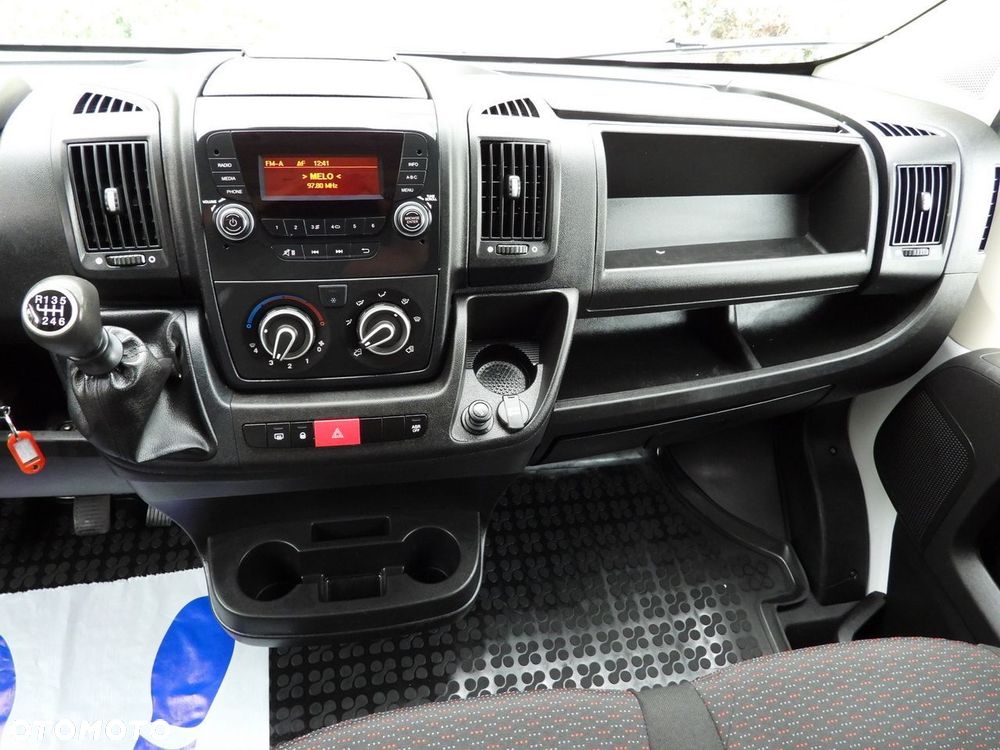 Peugeot BOXER PLANDEKA 10 PALET TEMPOMAT PNEUMATYKA KLIMATYZACJA  165KM - 32