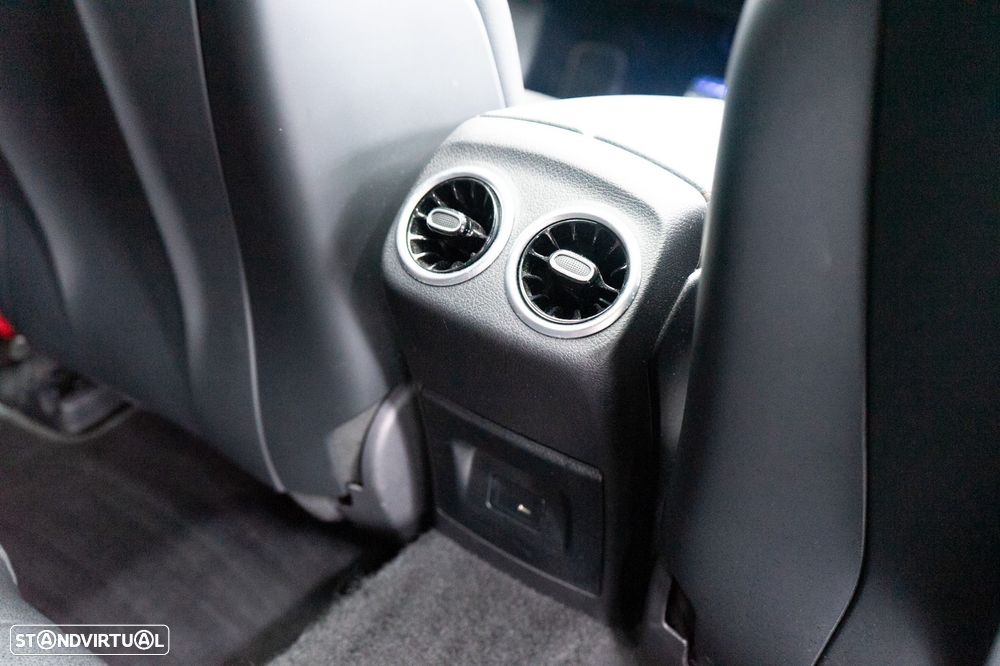 Mercedes-Benz CLA 45 AMG S Shooting Brake 4Matic+ - 32