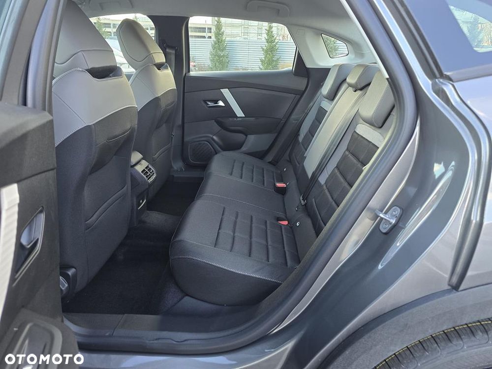 Citroën C4X 1.2 mHEV Plus eDCT6 - 9