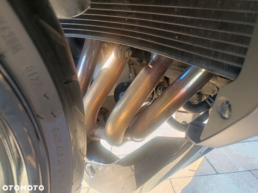 Suzuki GSX 1000 - 18
