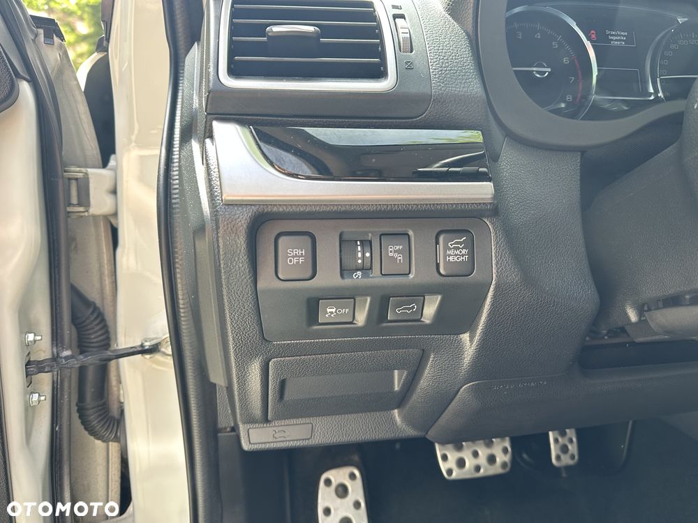 Subaru Forester 2.0 XT Platinum Lineartronic - 14