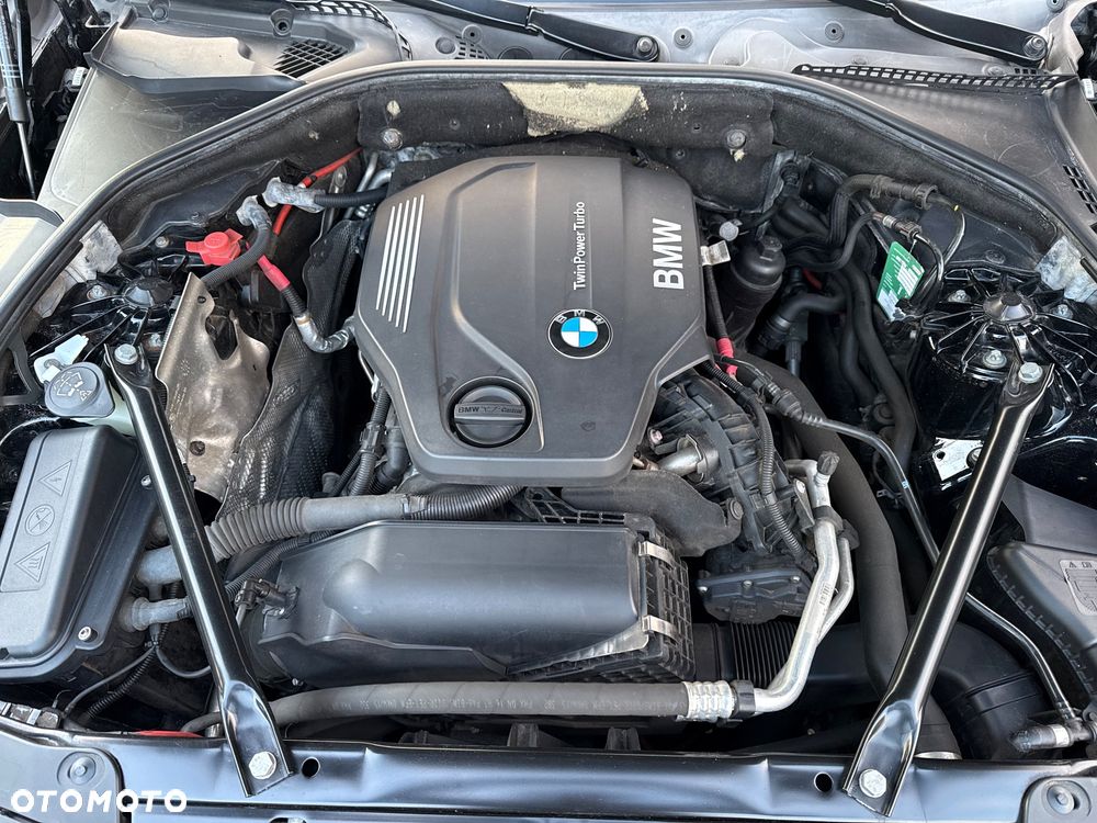 BMW Seria 5 520d xDrive - 30