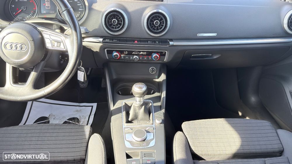 Audi A3 Sportback 1.6 TDI S-line - 8