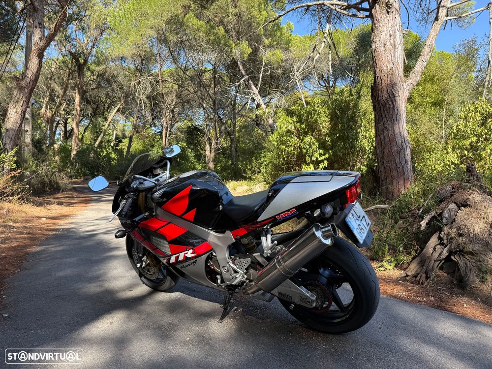 Honda VTR 1000 Sp2 - 4