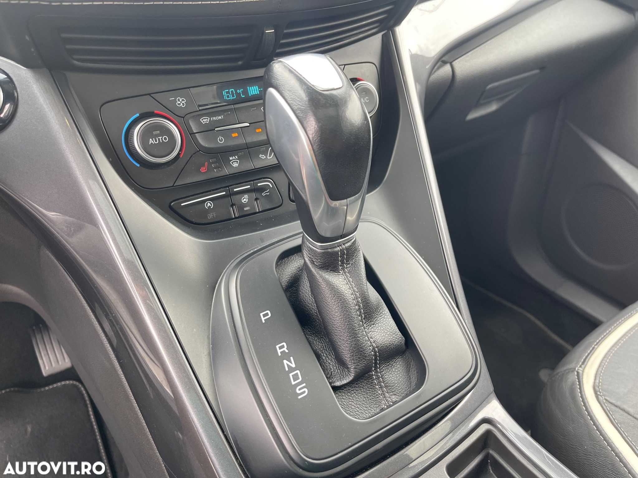 Ford Kuga 2.0 TDCi 4WD Powershift Vignale - 19