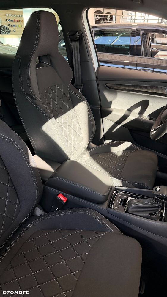 Skoda Karoq 1.5 TSI ACT Sportline DSG - 6