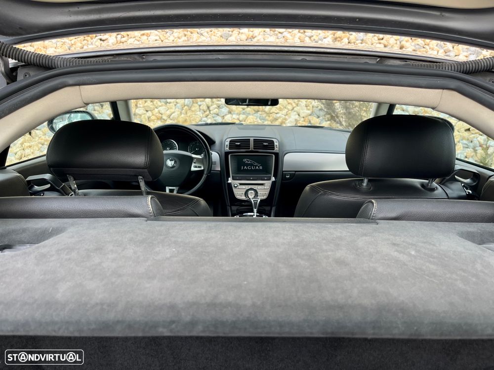 Jaguar XK 4.2 V8 Coupé - 27