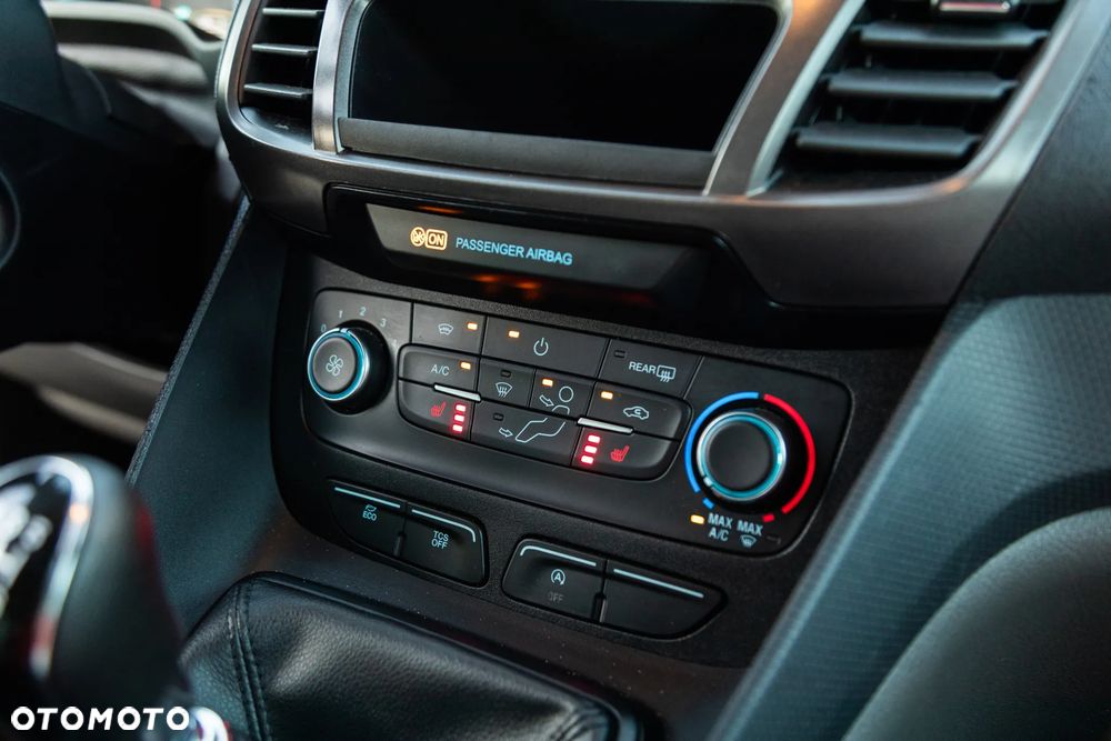 Ford Transit Connect - 13