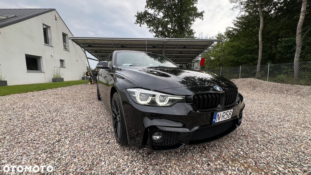 BMW Seria 3 330i Sport Line - 14