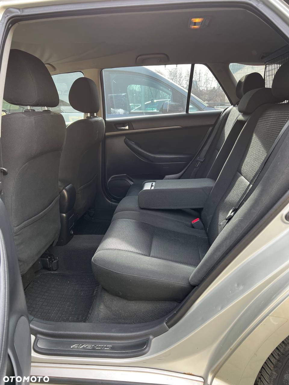 Toyota Avensis - 19