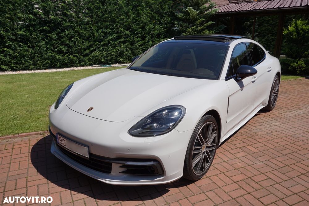 Porsche Panamera 4S - 12