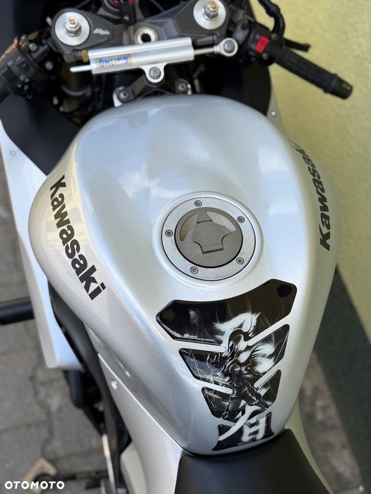 Kawasaki ZX - 33