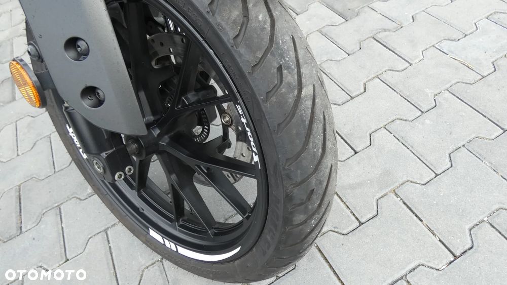Yamaha MT - 17