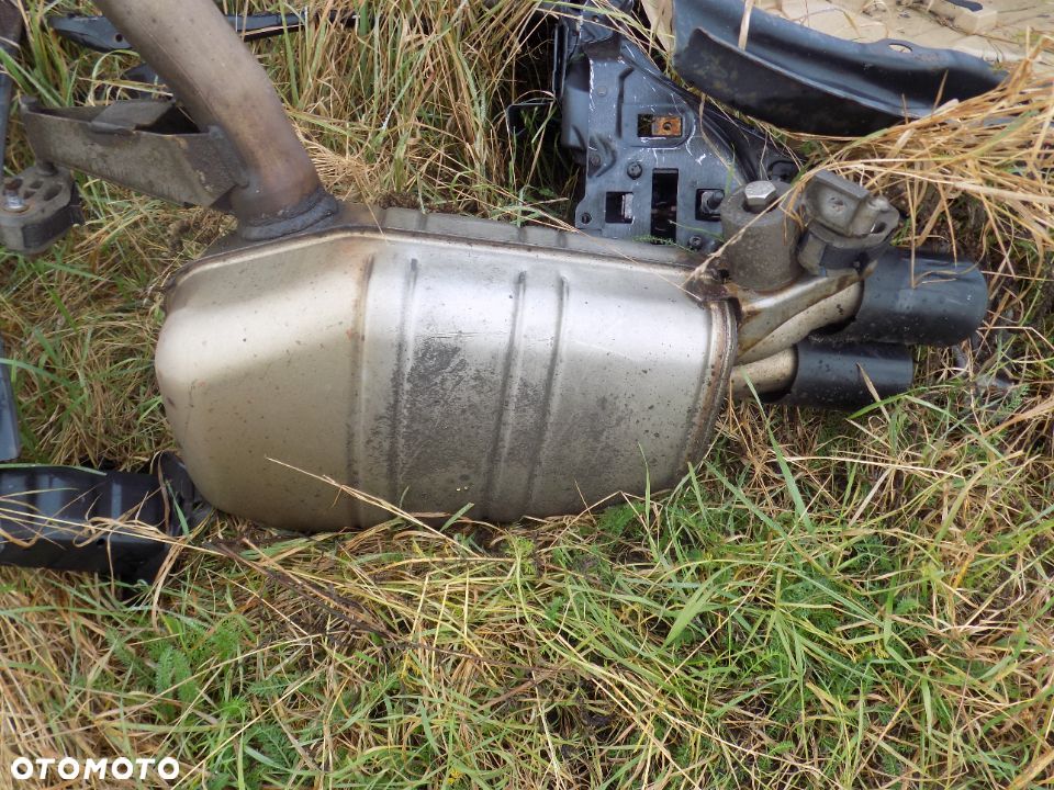 BMW E60 E90 F10 E87 F20 F30 WYDECHY TŁUMIKI KOMPLETNE - 4