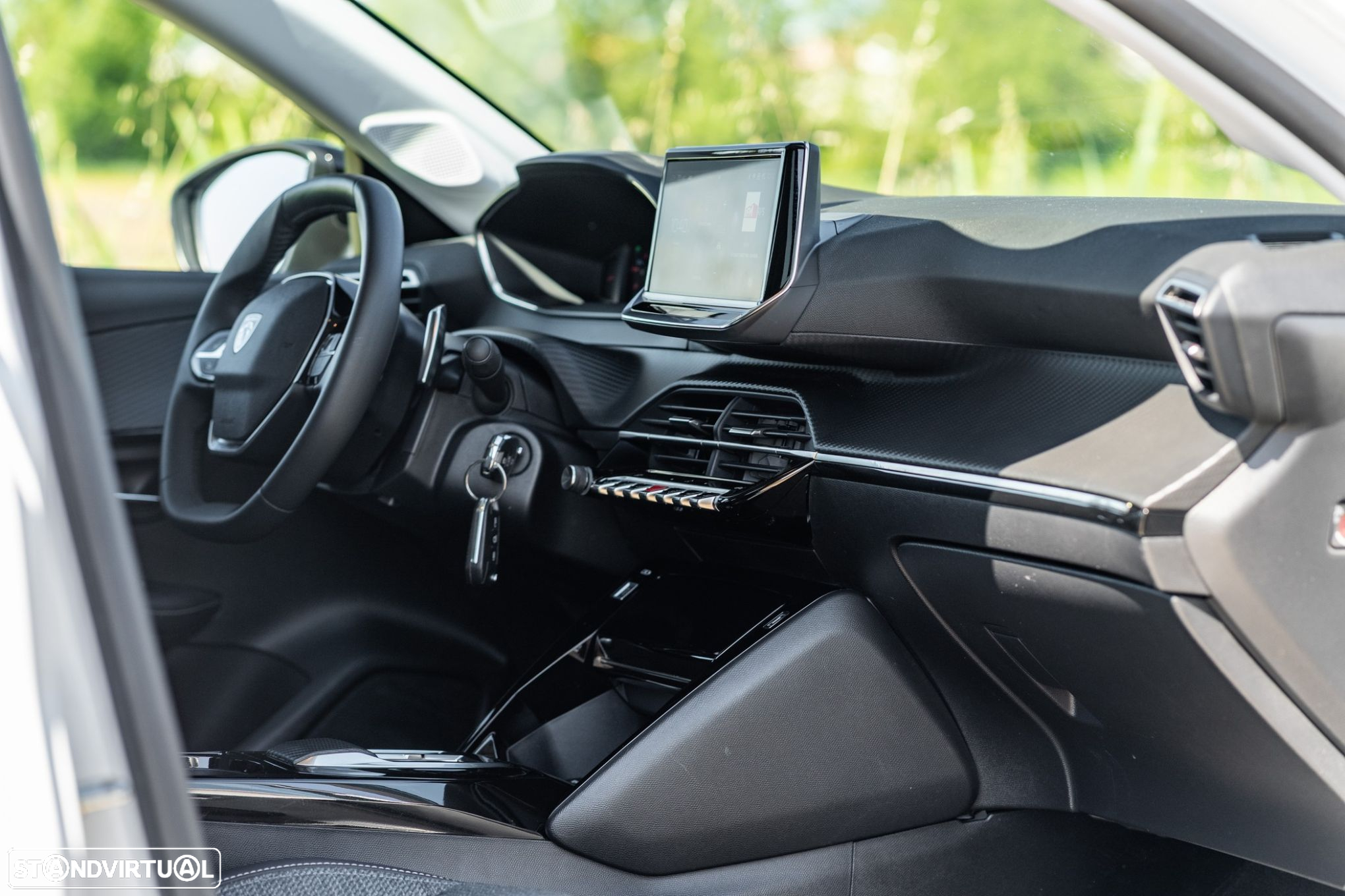 Peugeot 208 1.2 Hybrid Allure e-DCS6 - 27