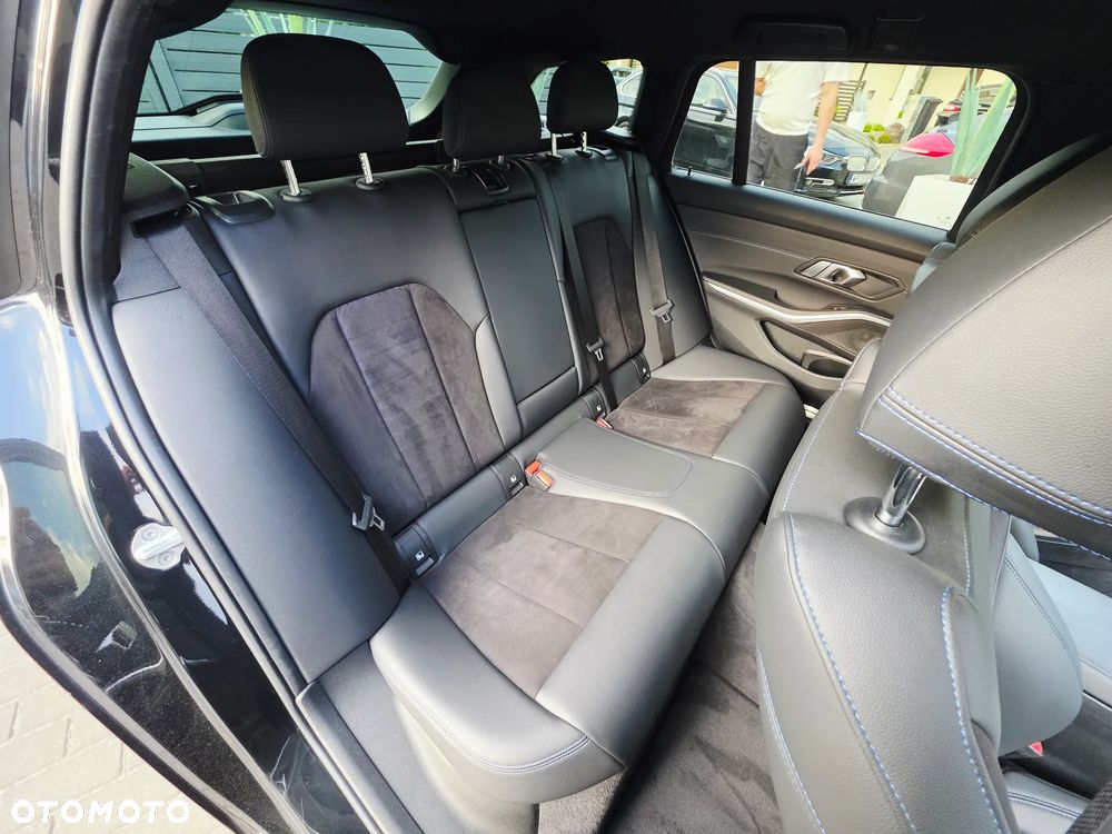 BMW Seria 3 320d Edition M Sport Shadow - 18