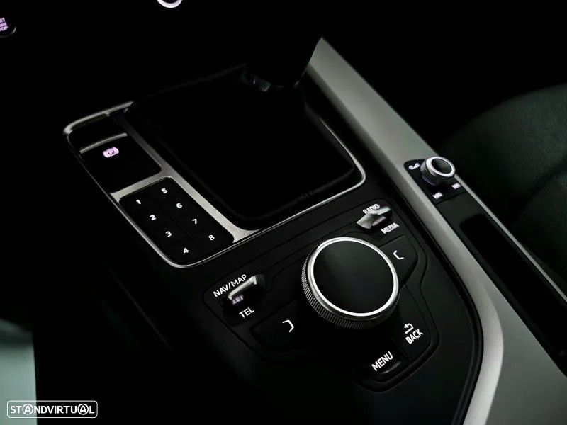 Audi A4 1.4 TSI Design - 21