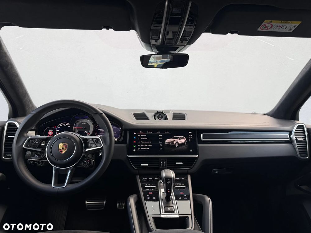 Porsche Cayenne GTS - 5
