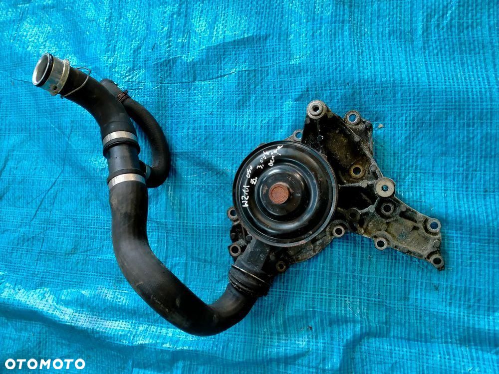 Mercedes W211 3.0 V6 Benzyna Pompa Wody A2732020010 - 1