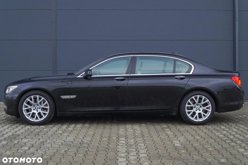 BMW Seria 7 750i L xDrive - 4