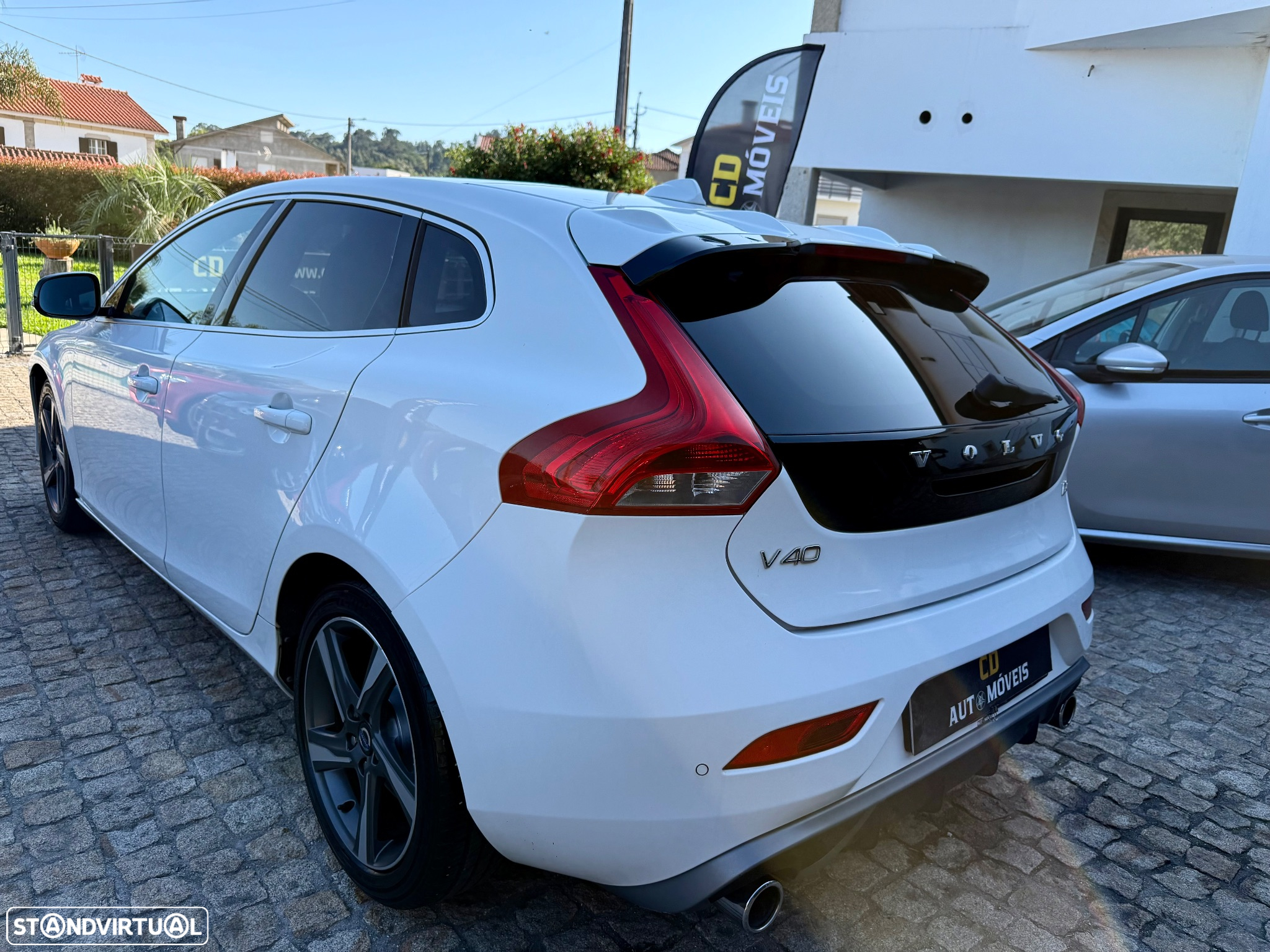 Volvo V40 1.6 D2 R-Design - 22