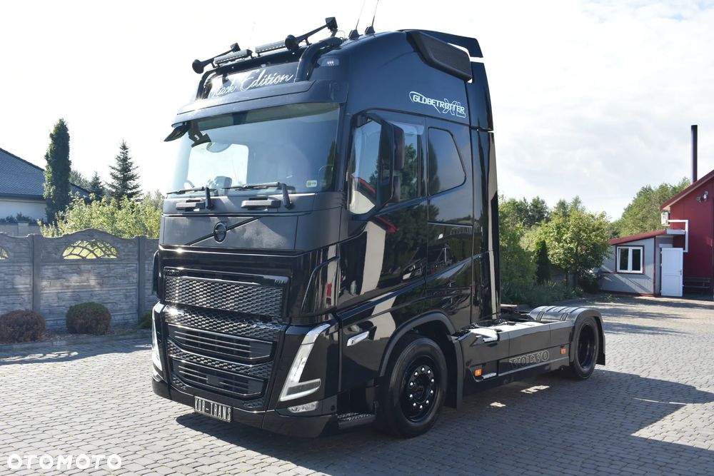 Volvo FH 500 XL MEGA // RETARDER // FULL LED // SKÓRY // XENON // TV // FULL AIR // BLACK EDITION // TRĄBY HADLEY // ORUROWANIE - 3