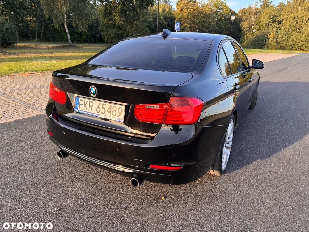 BMW Seria 3 335i Sport Line - 6
