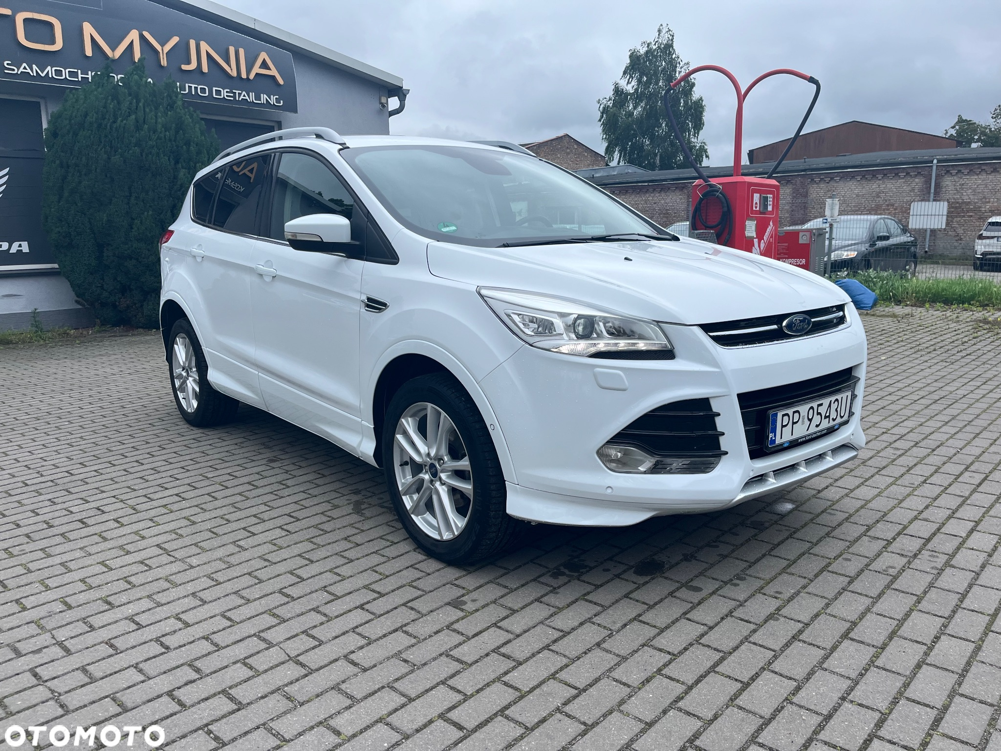 Ford Kuga 1.5 EcoBoost 2x4 Individual - 8