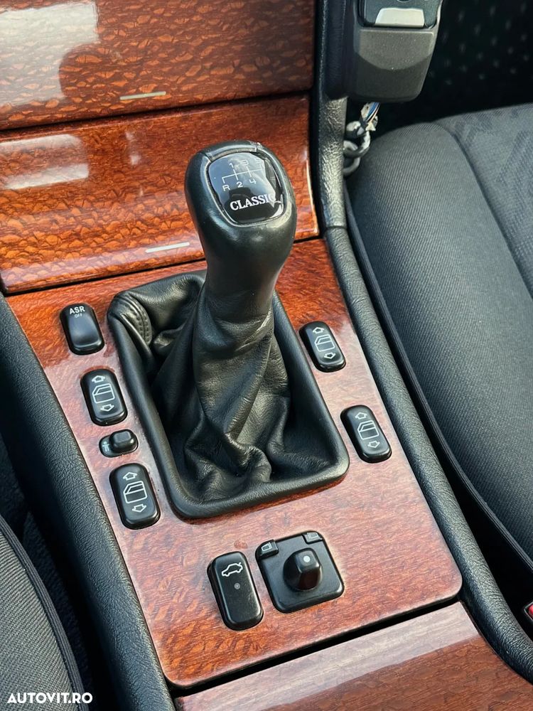 Mercedes-Benz E 200 CDI Elegance - 17