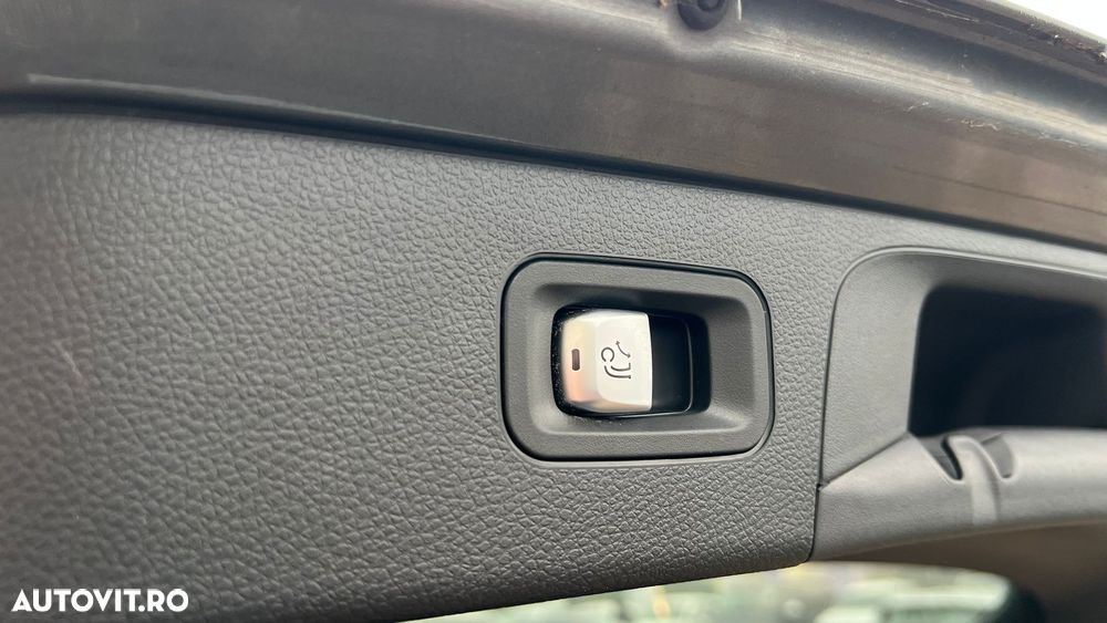 Mercedes-Benz GLC - 21