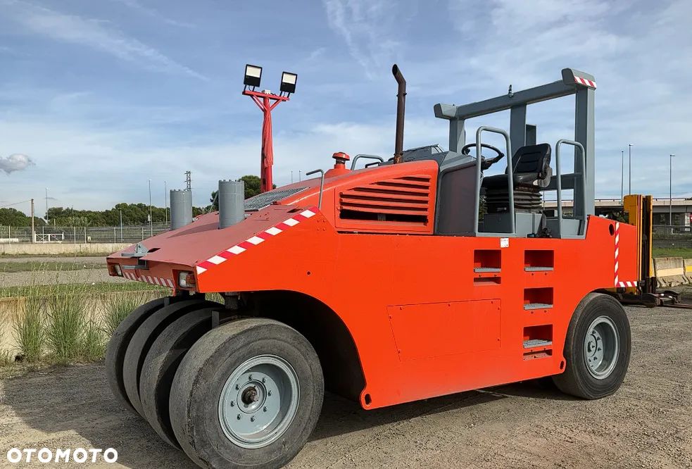 Stavostroj STA VP2400 8