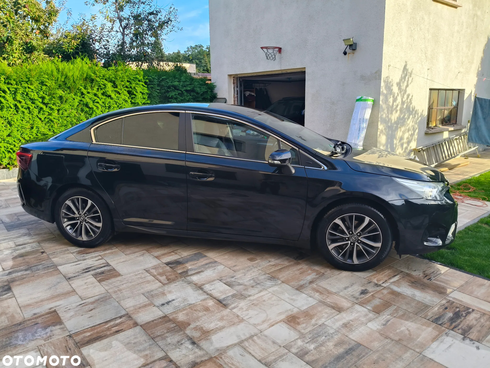 Toyota Avensis 1.8 Premium MS - 3