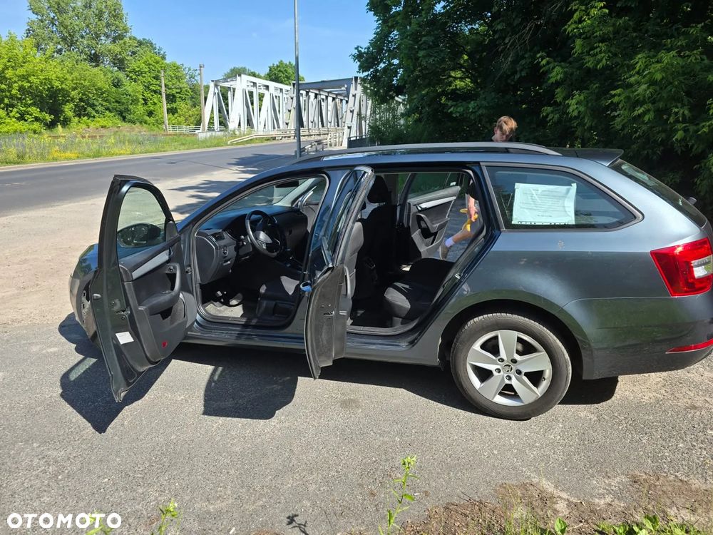 Skoda Octavia 2.0 TDI Ambition DSG - 8