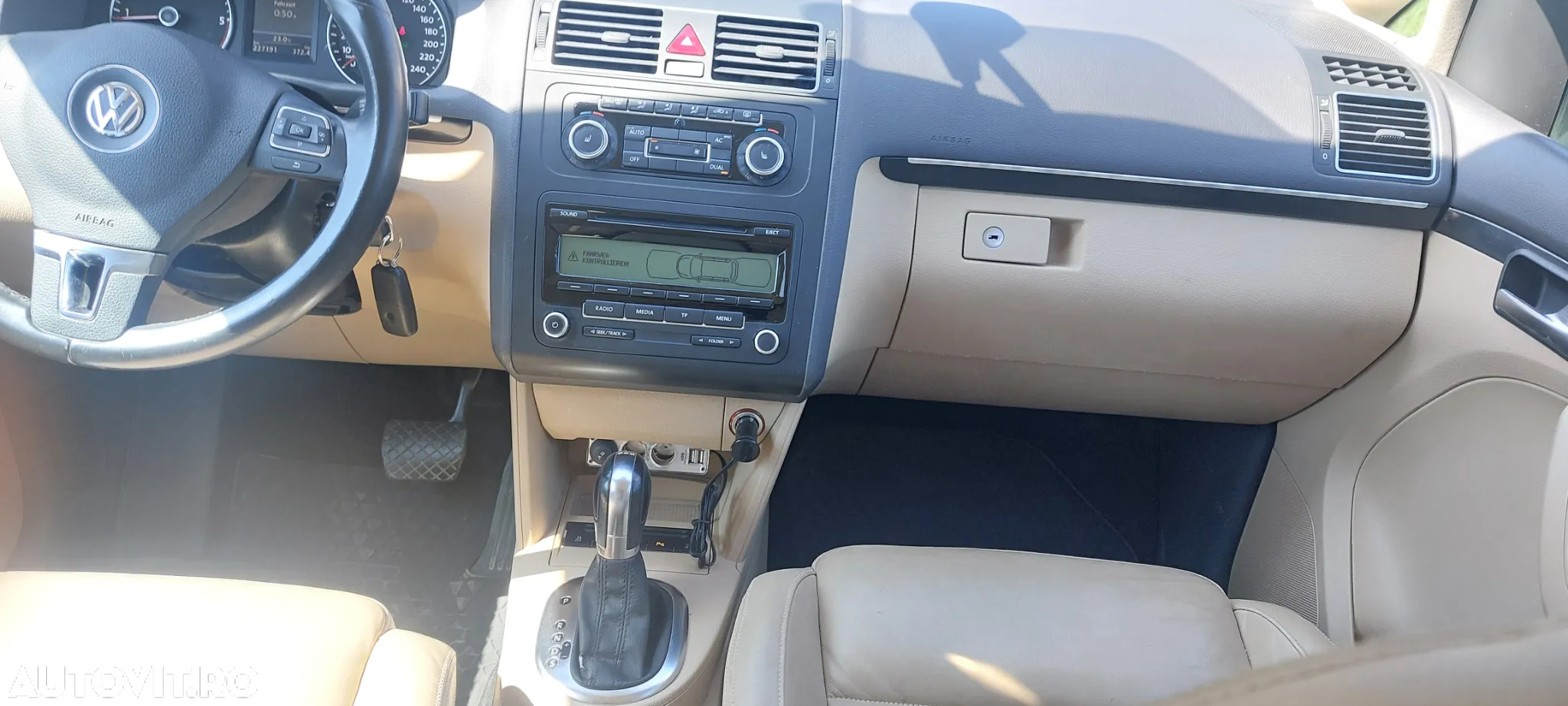 Volkswagen Touran 2.0 TDI DPF DSG Cross - 7