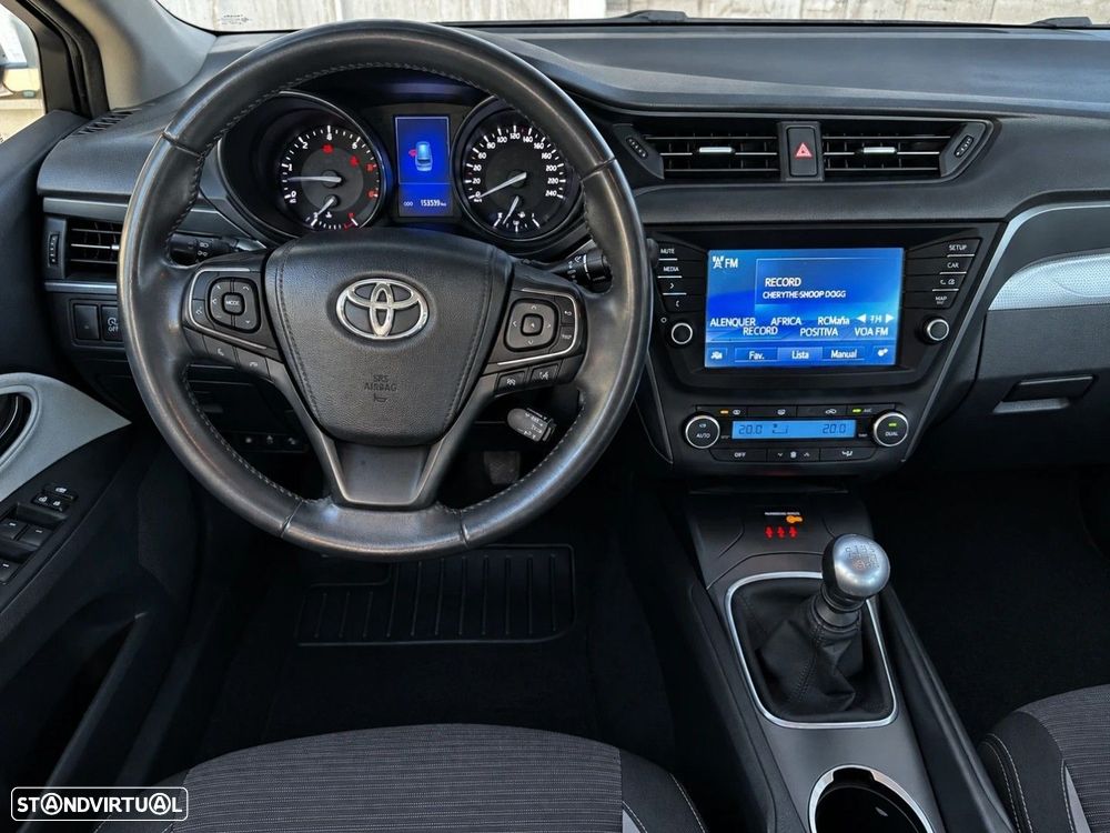 Toyota Avensis Touring Sports 1.6 D-4D Exclusive - 16