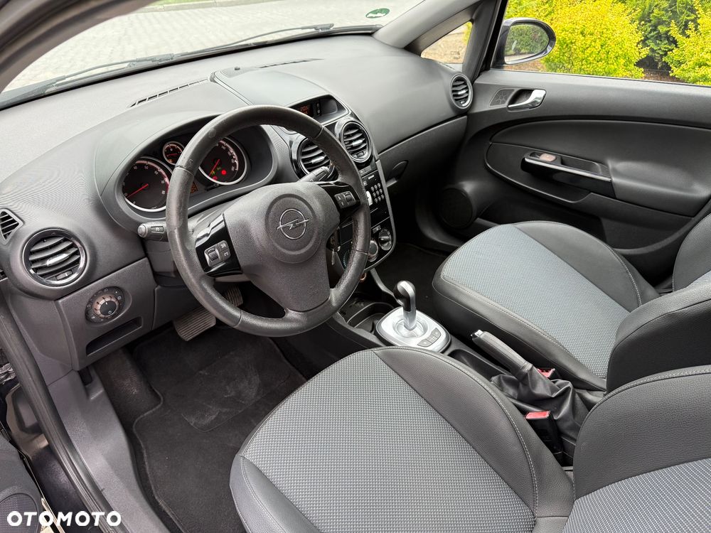 Opel Corsa 1.2 16V Cosmo EasyTronic - 9