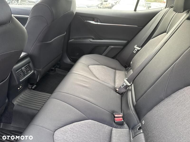 Toyota Camry 2.5 Hybrid Comfort CVT - 21