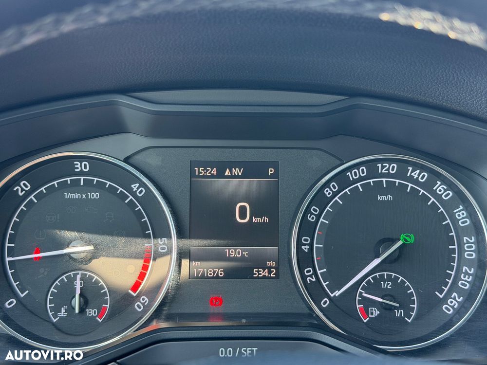 Skoda Superb 1.6 TDI DSG Active - 18