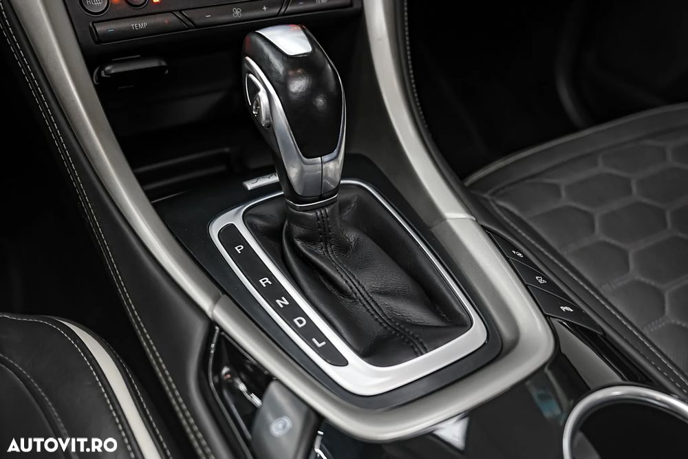 Ford Mondeo - 28