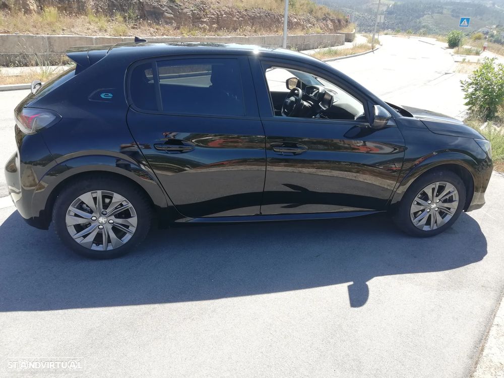 Peugeot e-208 Allure Pack - 7