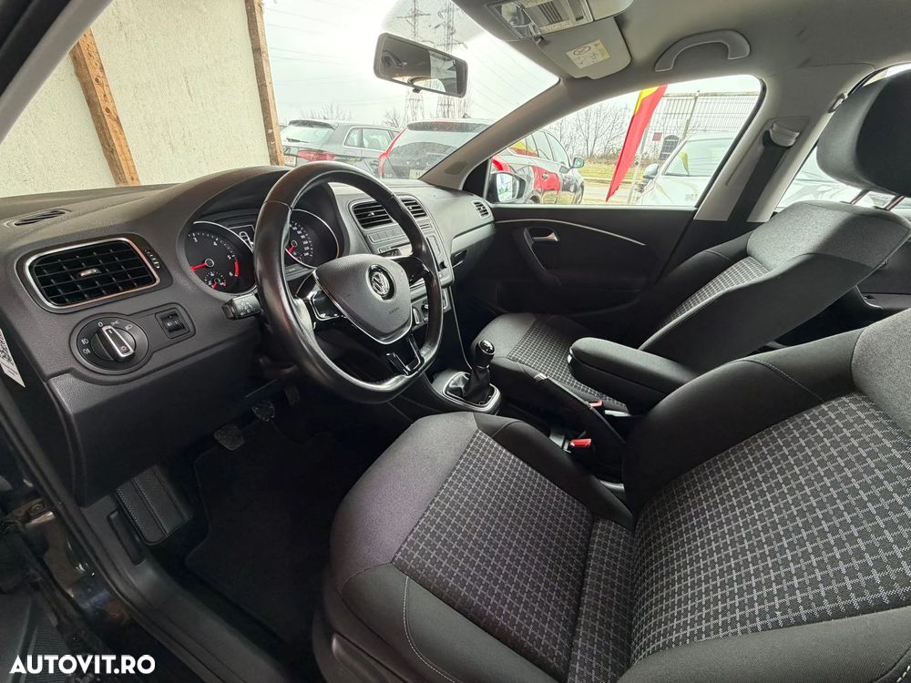 Volkswagen Polo 1.4 TDI (Blue Motion Technology) Comfortline - 14