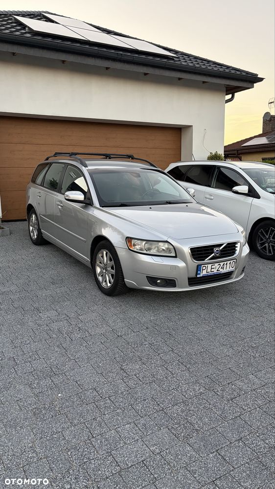 Volvo V50 - 1
