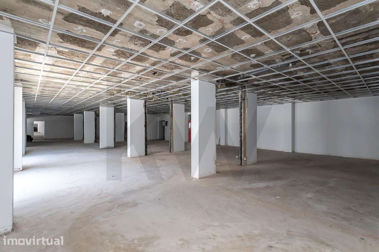 T4 de Luxo no Monte Estoril: Espaço e Potencial Ilimitado - Grande imagem: 5/16