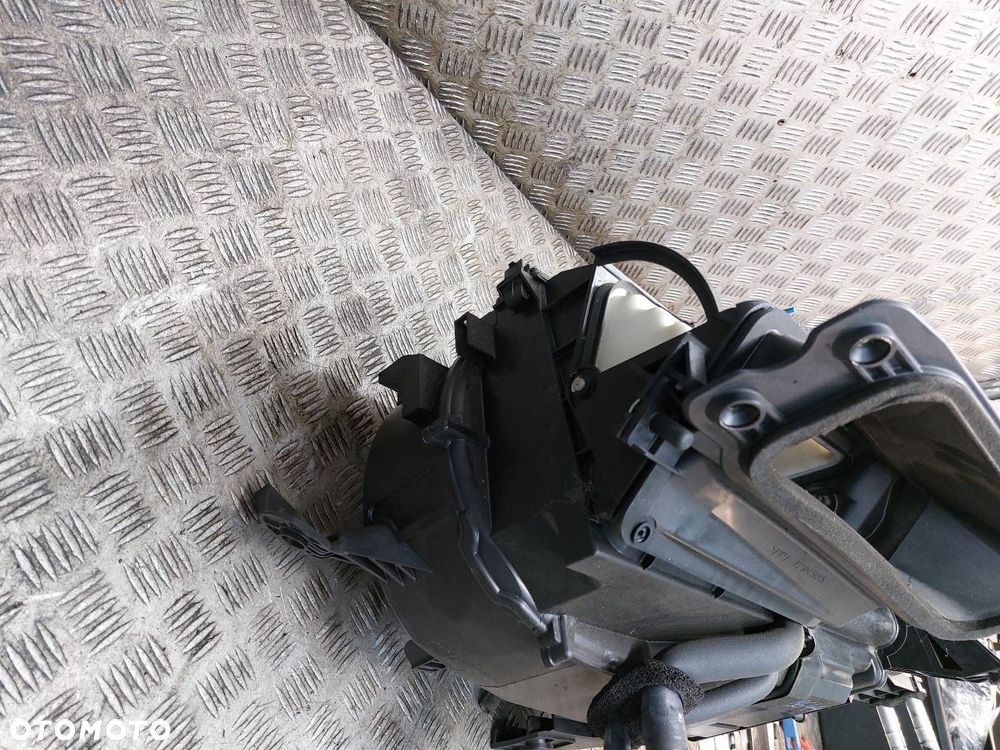 OBUDOWA NAGRZEWNICY TOYOTA AVENSIS T25 LIFT (BEZ SILNICZKÓW) - 5